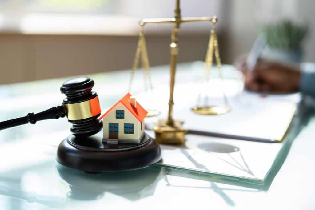 real estate lawyer